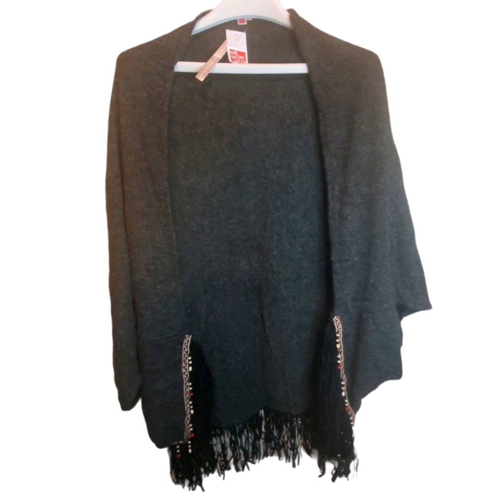 NEW ♥️ THE WOW NOW PONCHO ♥️
